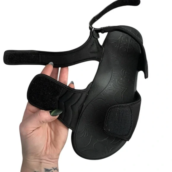 Orthopedic Black Walking Sandals with Adjustable Velcro Straps by Oncai | Size 8 - Picture 7 of 12